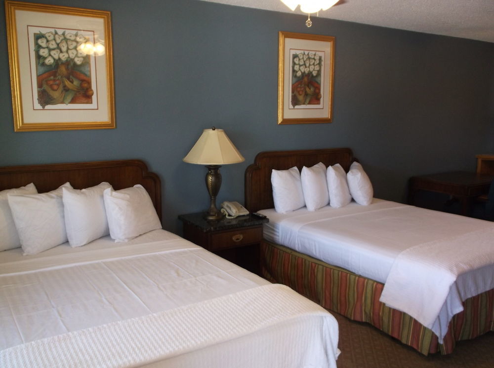 Four Horseman Travel Lodge Pilot Point 외부 사진