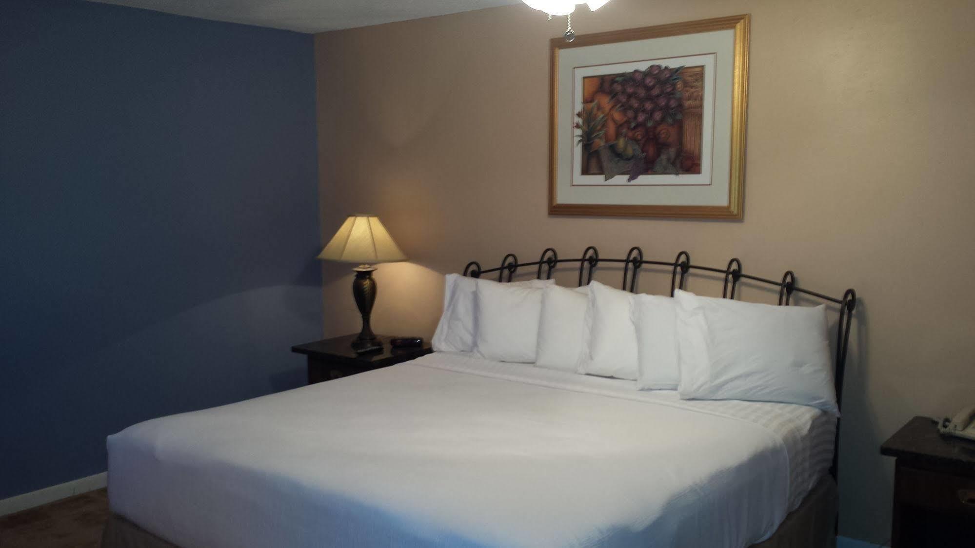 Four Horseman Travel Lodge Pilot Point 외부 사진